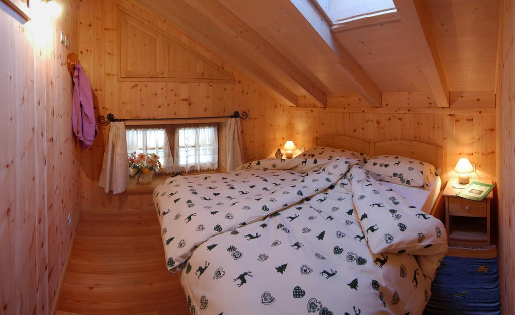 Aparthotel Camping Catinaccio Rosengarten à Pozza di Fassa Chambre photo