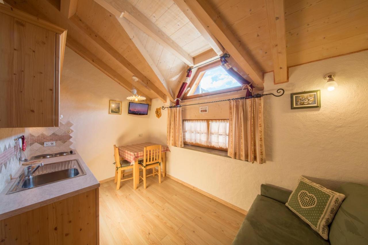 Aparthotel Camping Catinaccio Rosengarten à Pozza di Fassa Extérieur photo